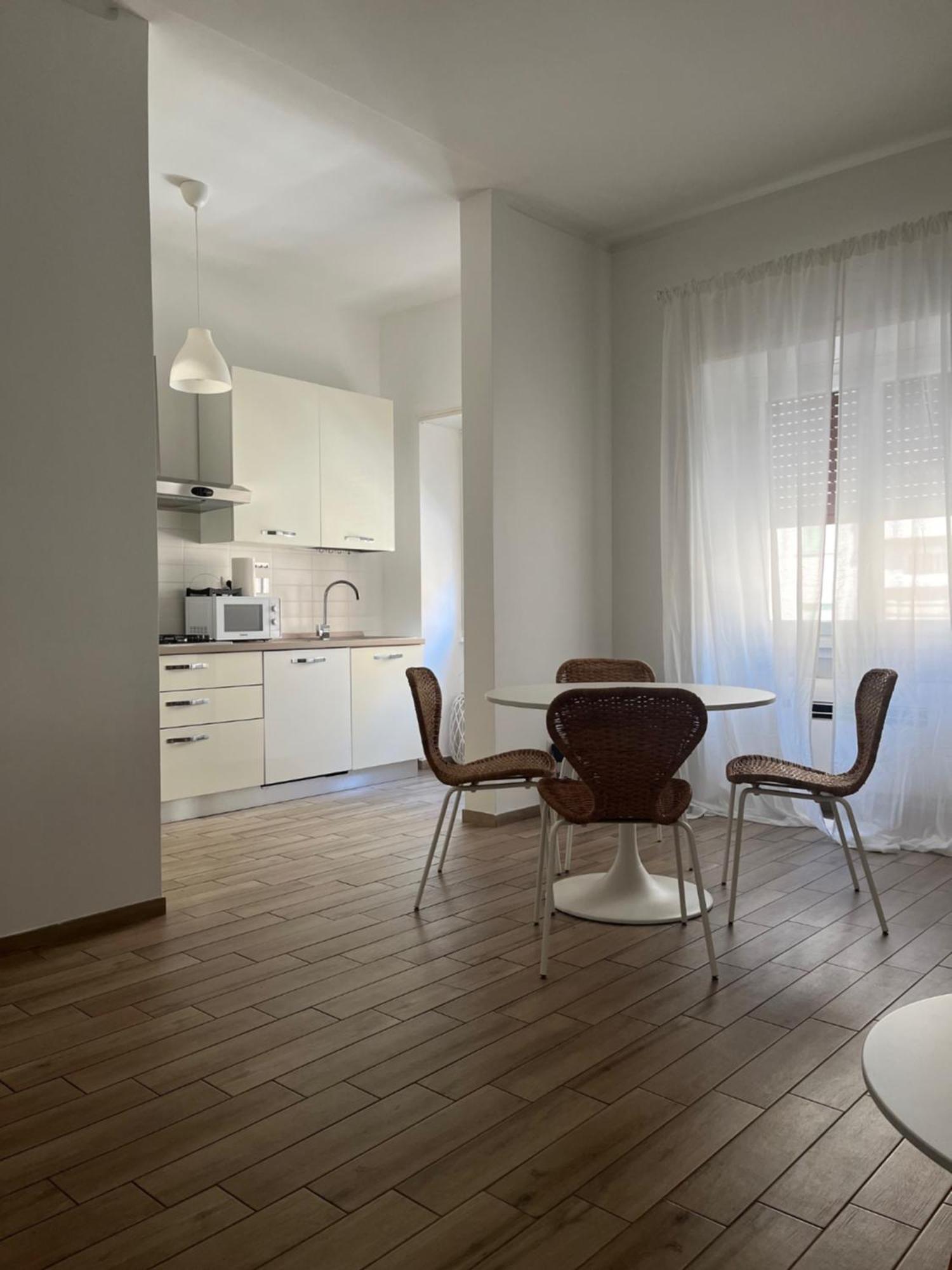 Loverhome 10 * Roma